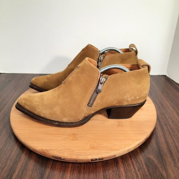 Frye Sacha Womens Size 9 Boots Tan Suede Side Zip Pointed Toe Moto Ankle Booties - Picture 3 of 12